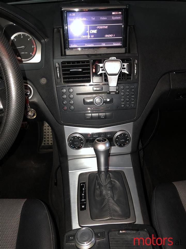 2009' Mercedes-Benz C 220 photo #3