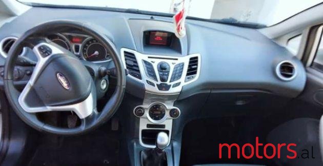 2013' Ford Focus photo #2