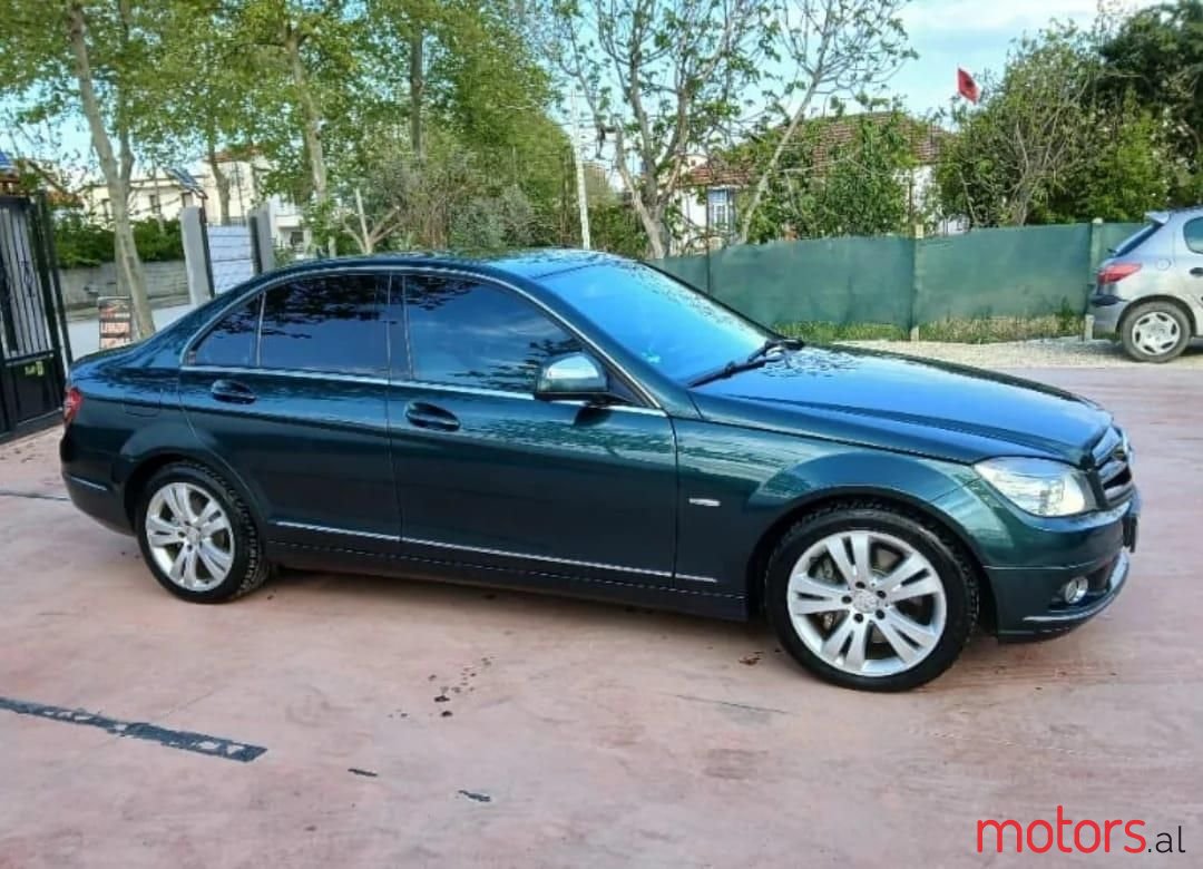 2009' Mercedes-Benz C 300 photo #2