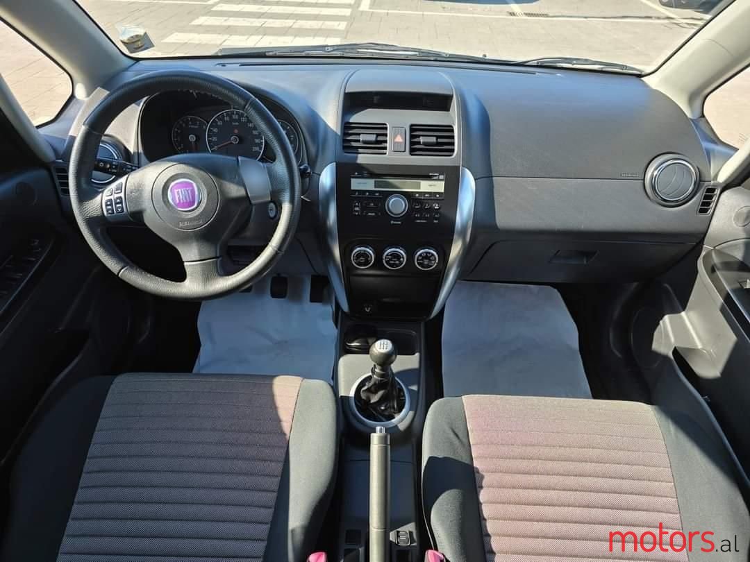 2009' Fiat Sedici photo #5