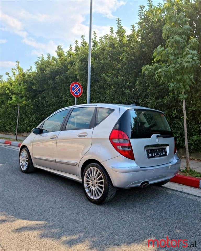 2008' Mercedes-Benz A 180 photo #6