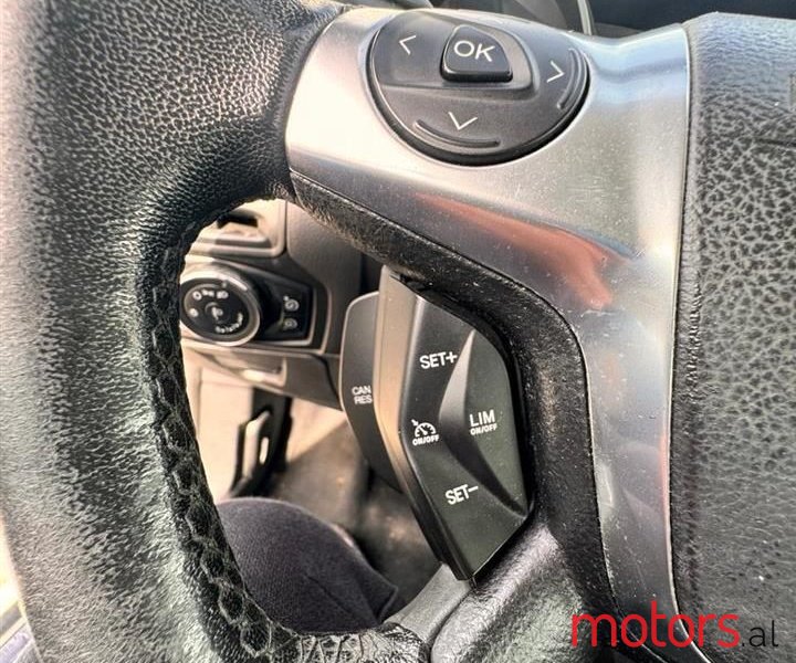 2012' Ford Focus photo #5