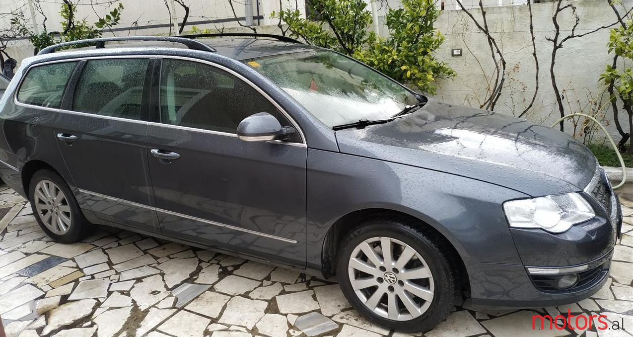 2008' Volkswagen Passat photo #1