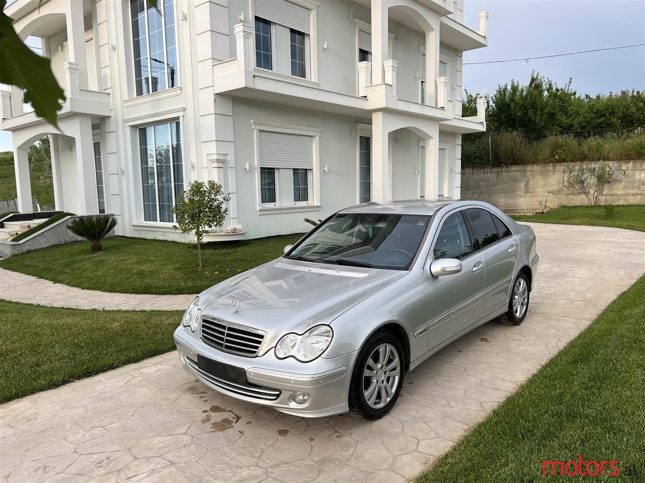 2005' Mercedes-Benz C 220 photo #5