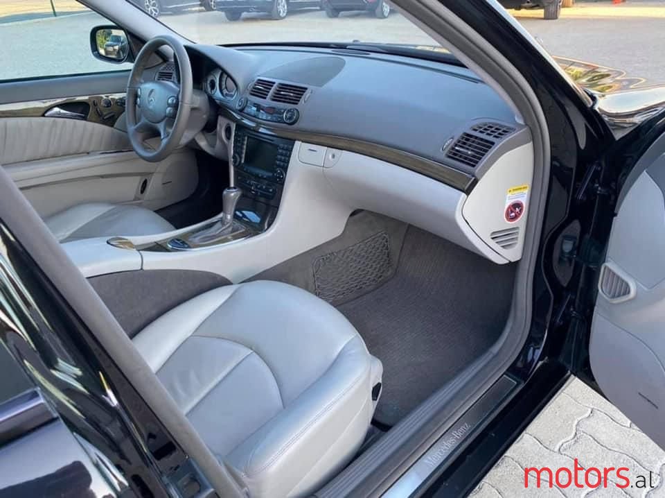 2007' Mercedes-Benz E 320 photo #6