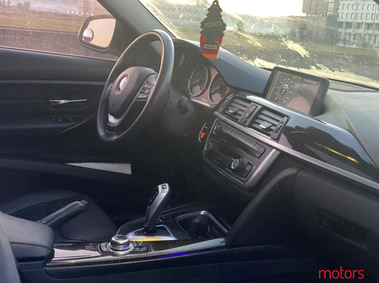 2013' BMW 3 Series photo #7