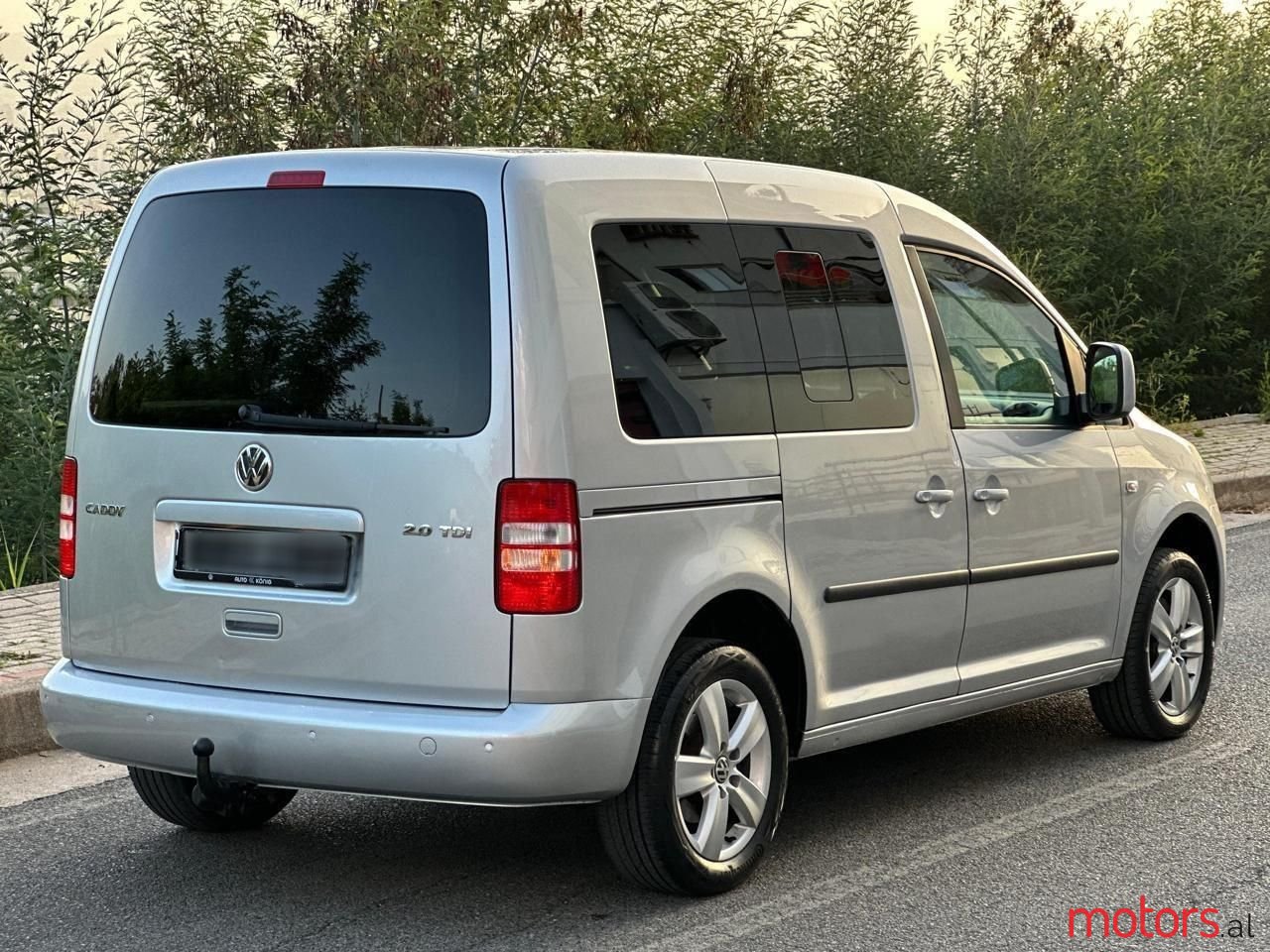 2013' Volkswagen Caddy photo #2