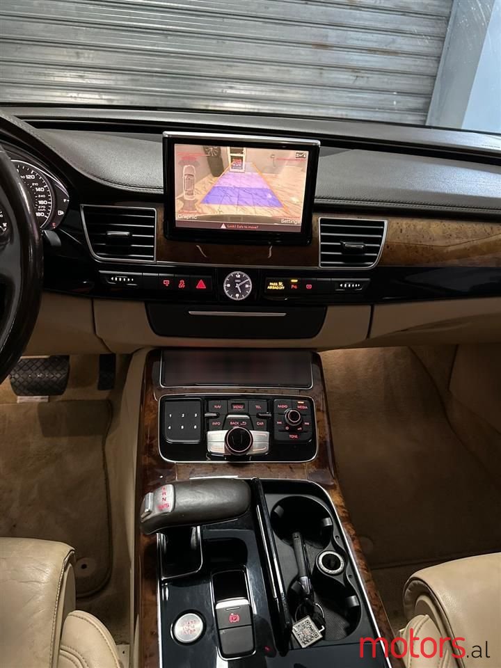 2011' Audi A8 photo #4