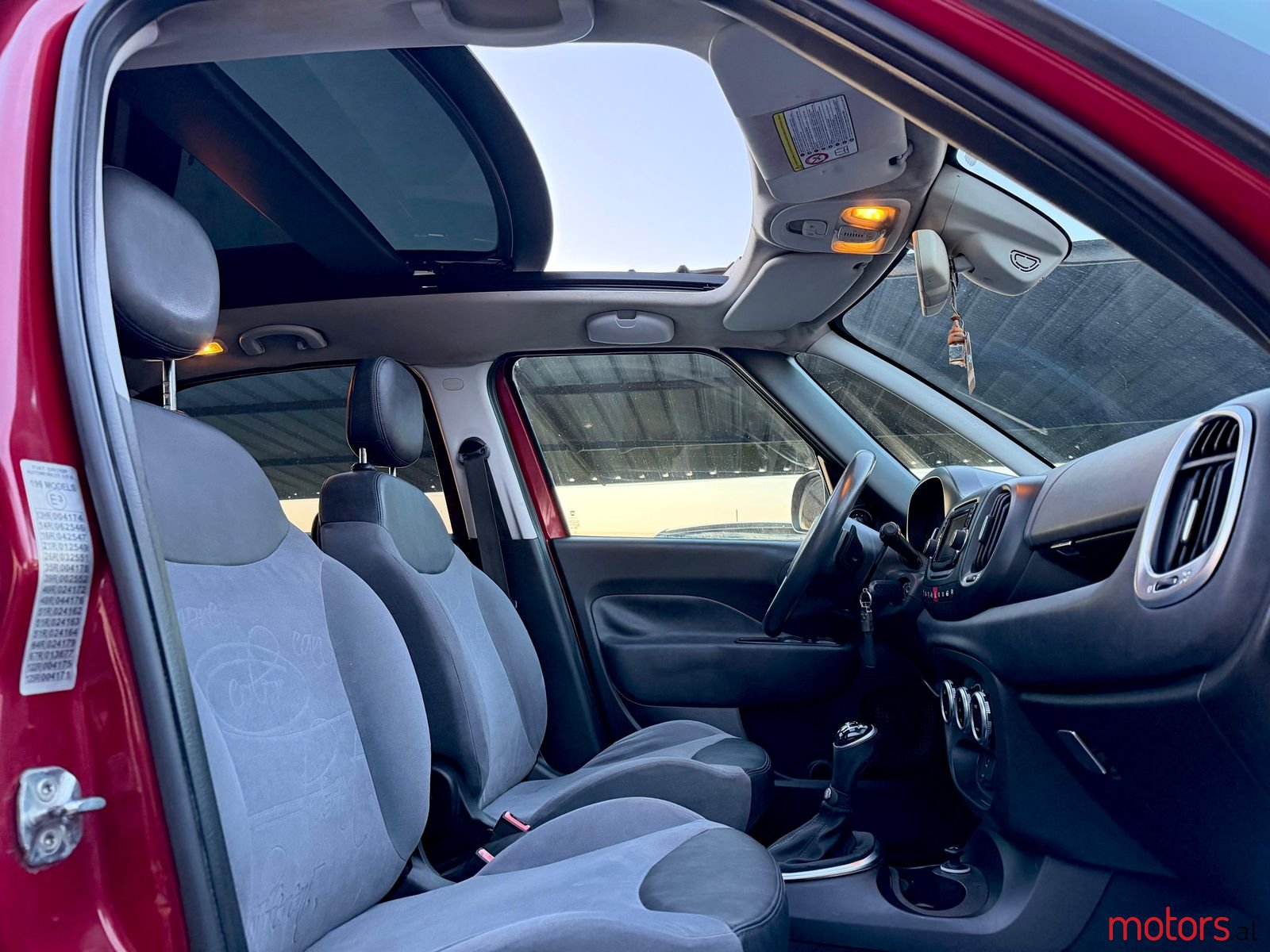 2013' Fiat 500L photo #4