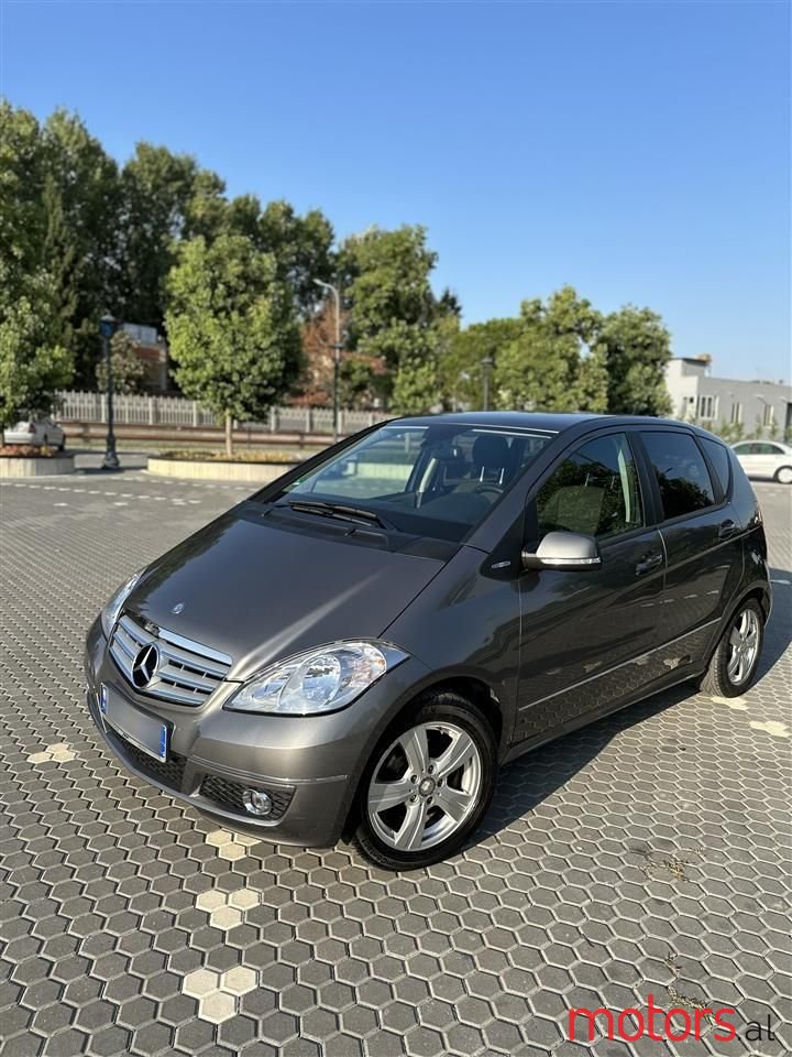 2010' Mercedes-Benz A 180 photo #1