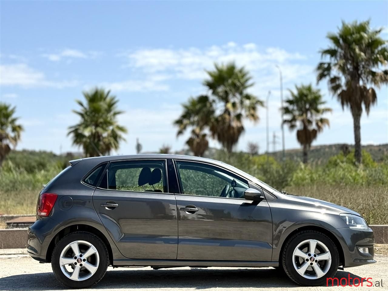 2012' Volkswagen Polo photo #6