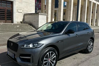 2017' Jaguar F-Pace