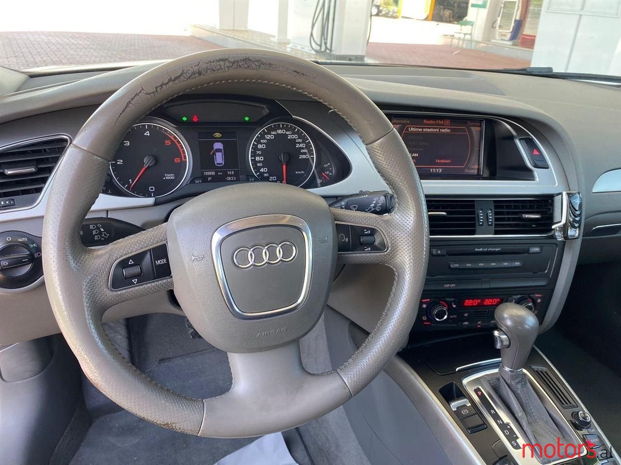 2010' Audi A4 photo #6