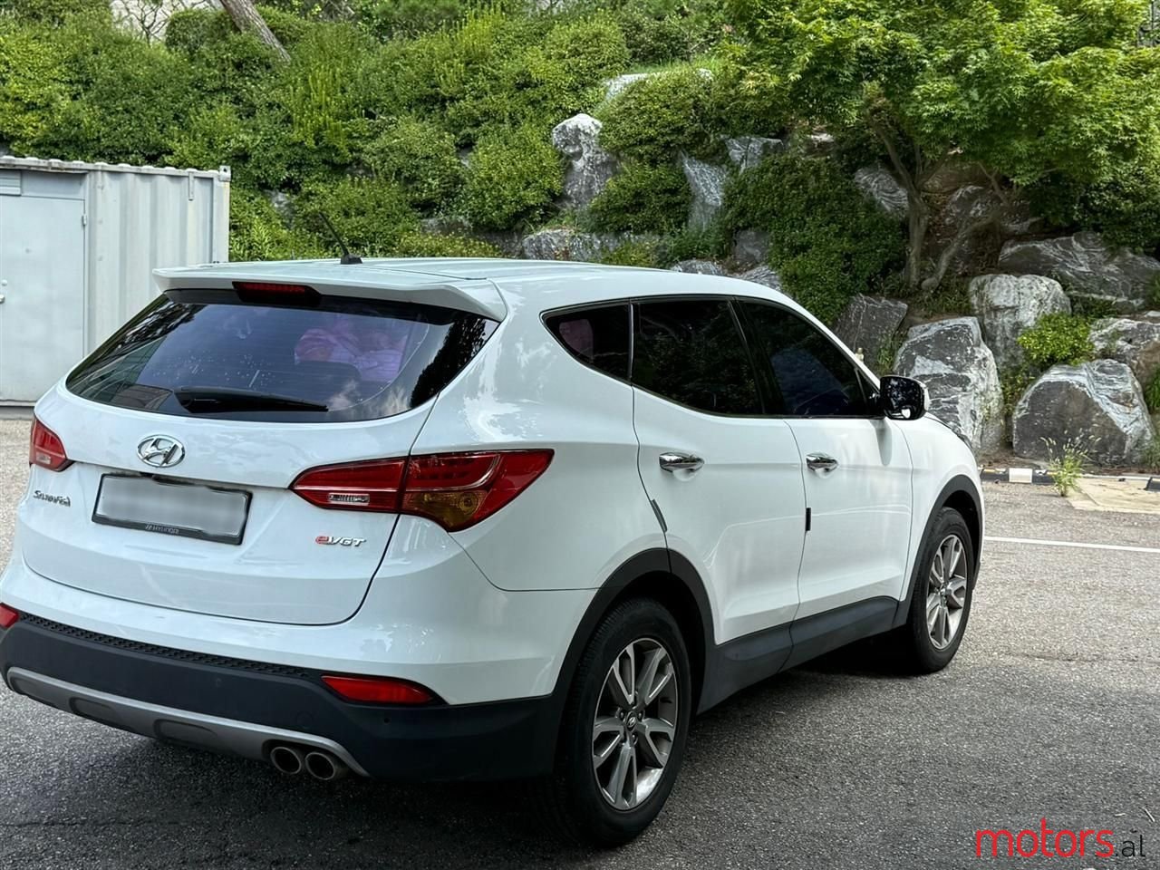 2013' Hyundai Santa Fe photo #5