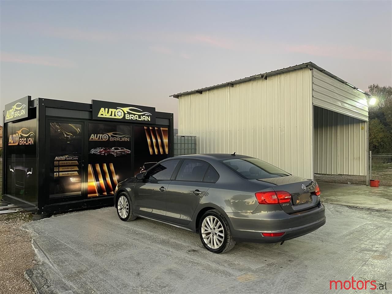 2012' Volkswagen Jetta photo #5