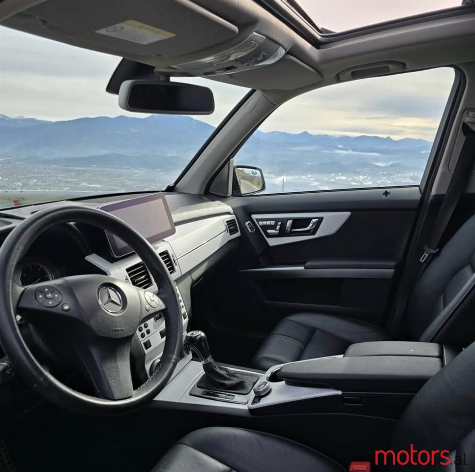 2011' Mercedes-Benz GLK 220 photo #5