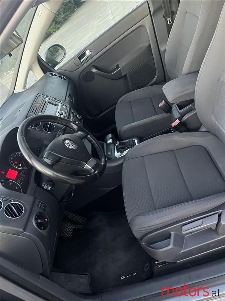 2008' Volkswagen Golf Plus photo #2