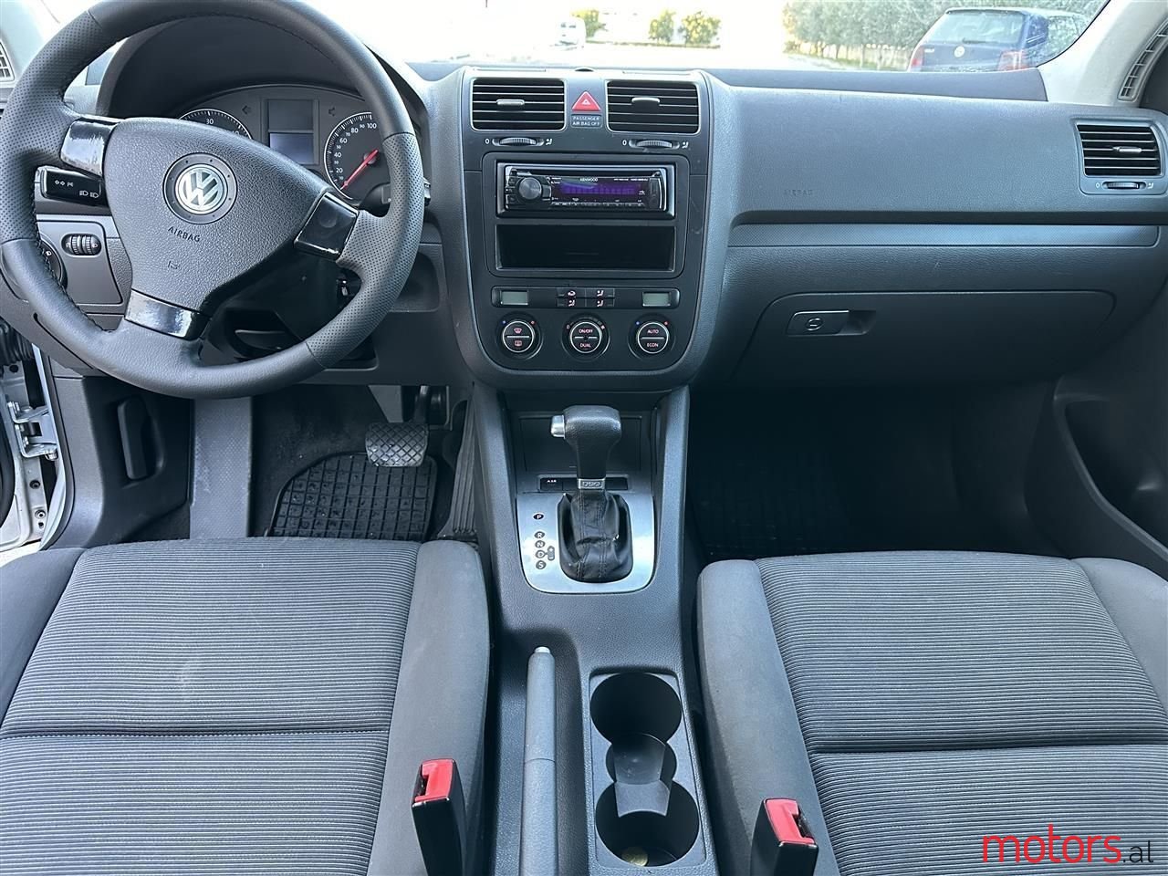 2005' Volkswagen e-Golf photo #3