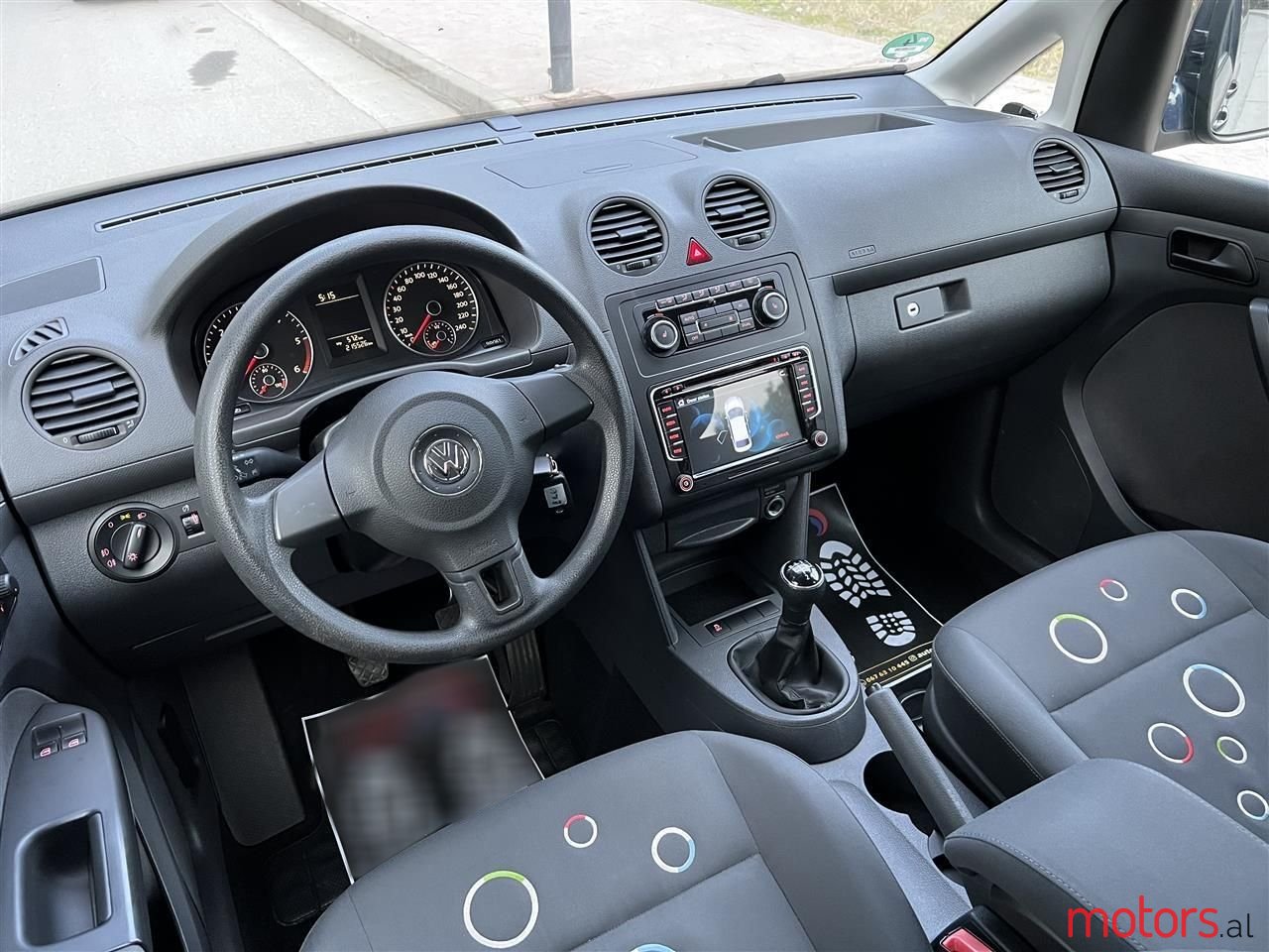 2011' Volkswagen Caddy photo #6