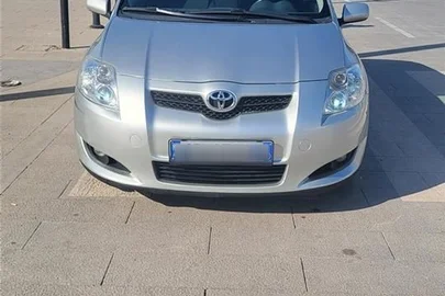 2008' Toyota Auris
