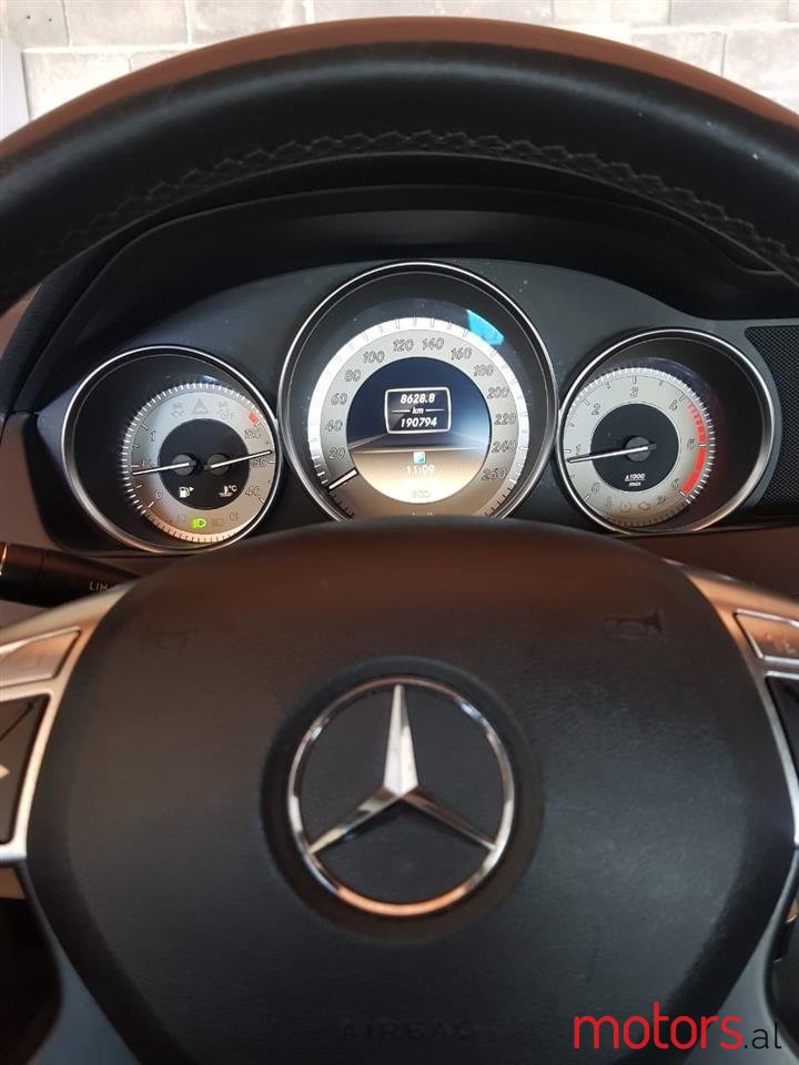 2013' Mercedes-Benz C-Class 220cdi avantgarde bluefficency photo #5