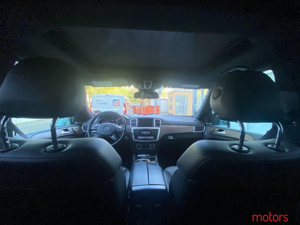 2015' Mercedes-Benz ML 300 photo #2