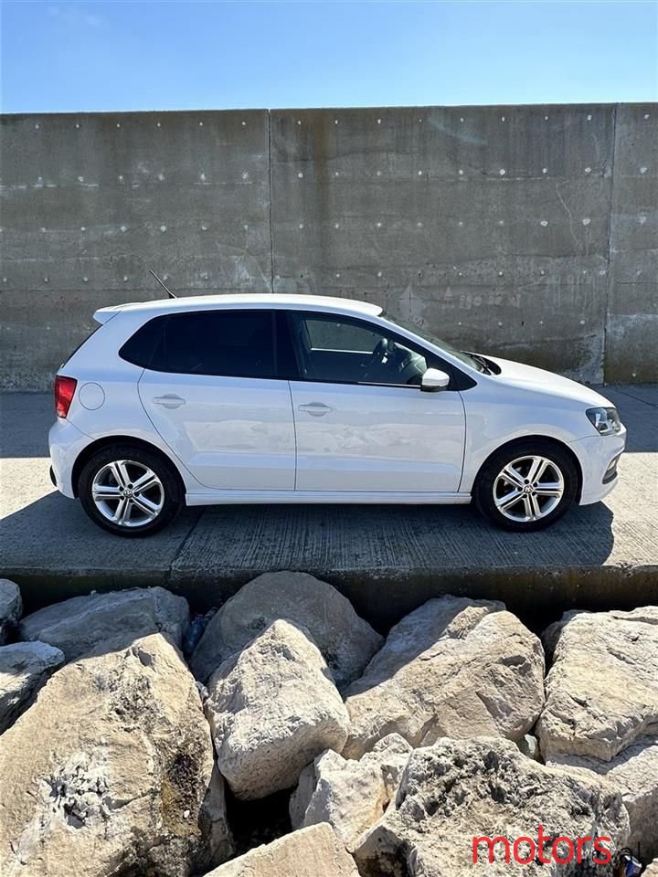 2013' Volkswagen Polo photo #2