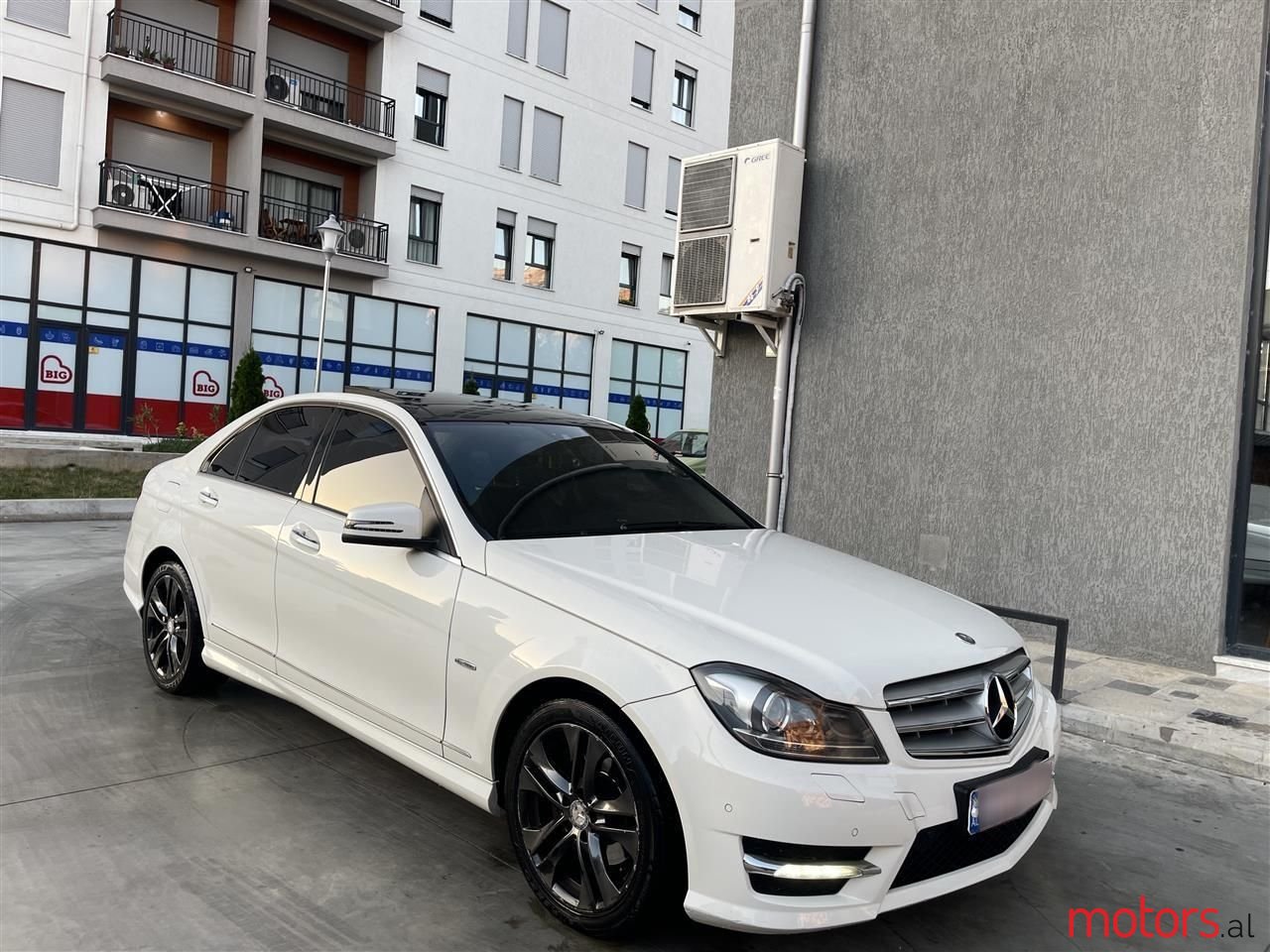 2012' Mercedes-Benz C 220 photo #1