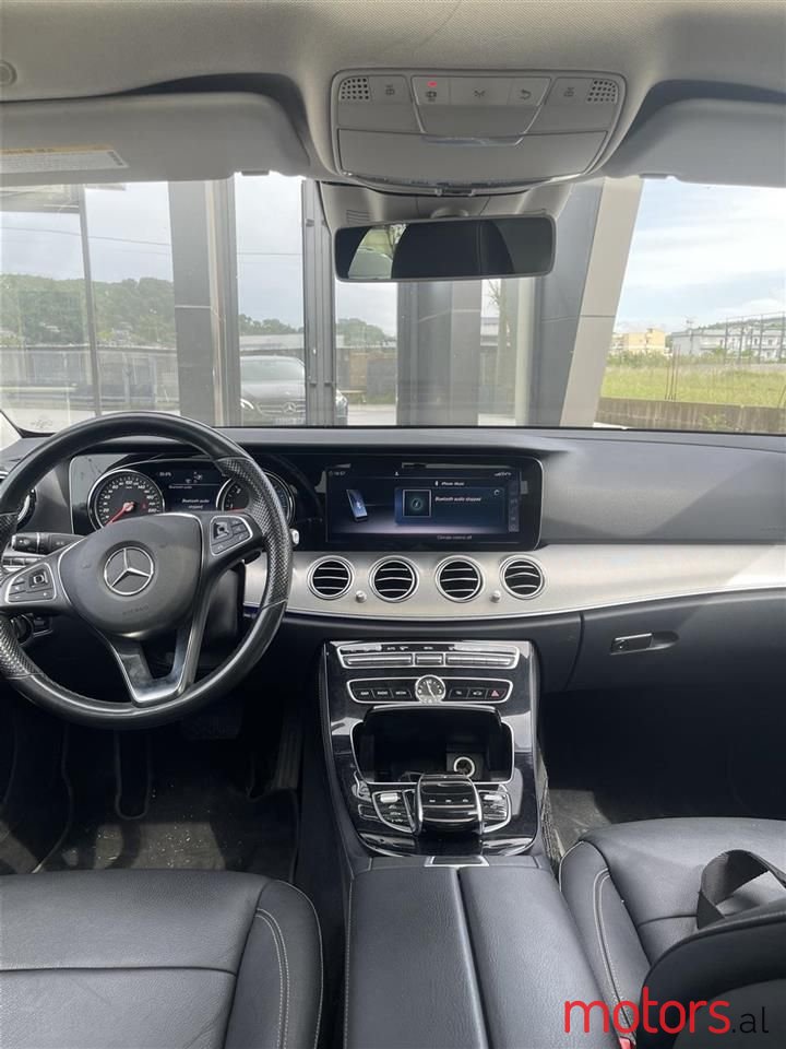2016' Mercedes-Benz E 220 photo #5