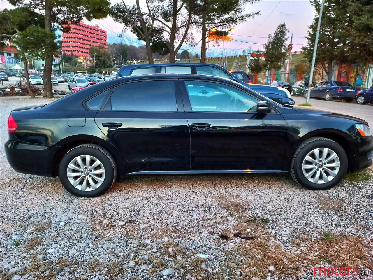 2013' Volkswagen Passat photo #1