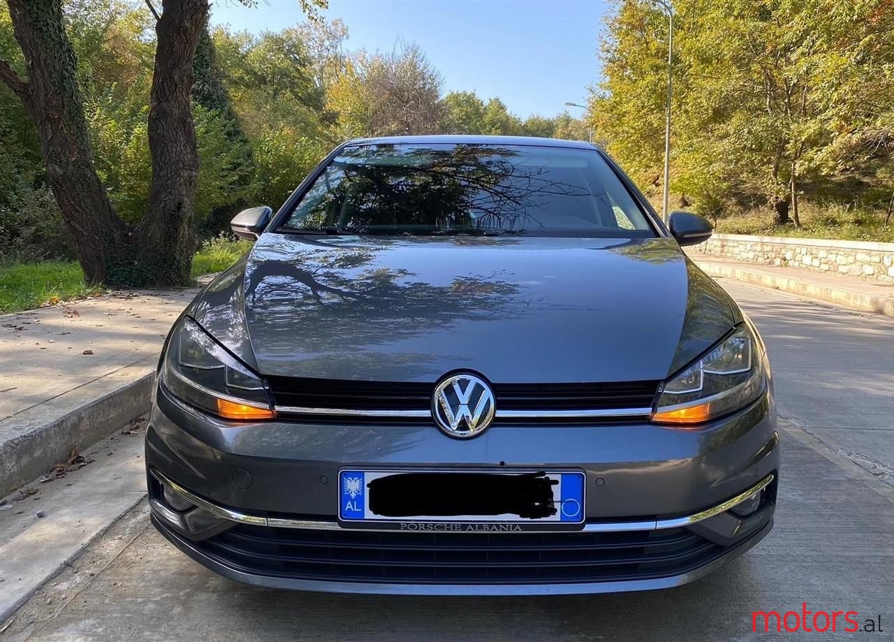 2017' Volkswagen Golf photo #1