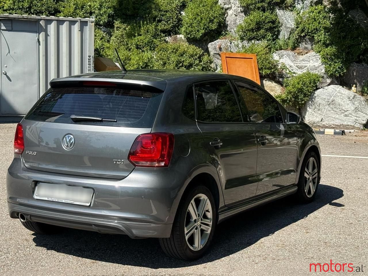 2013' Volkswagen Polo photo #5