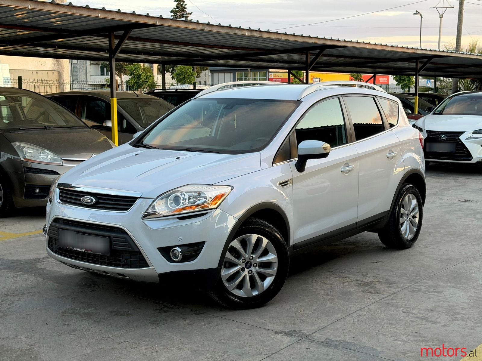 2011' Ford Kuga photo #1
