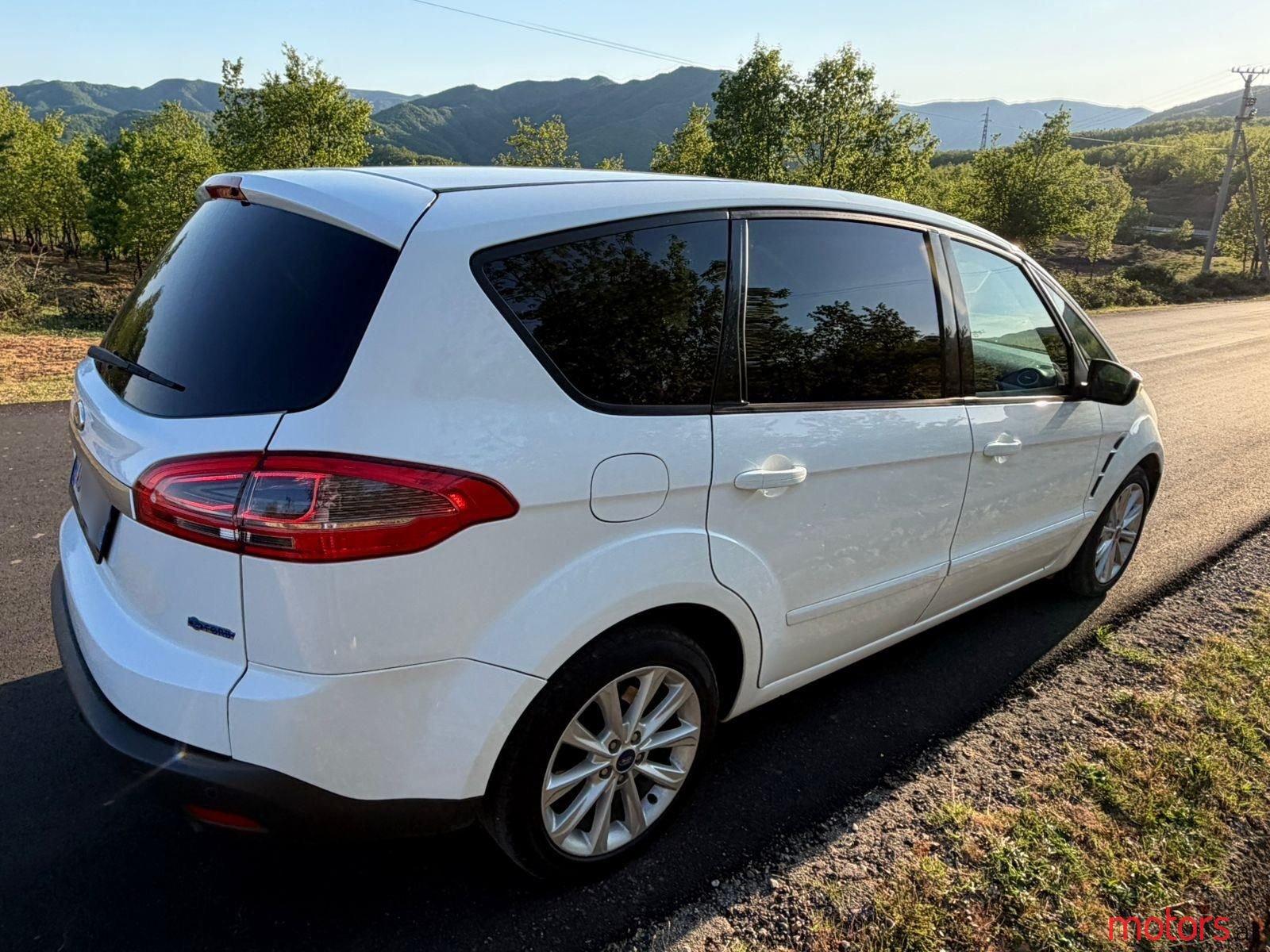 2012' Ford S-Max photo #2