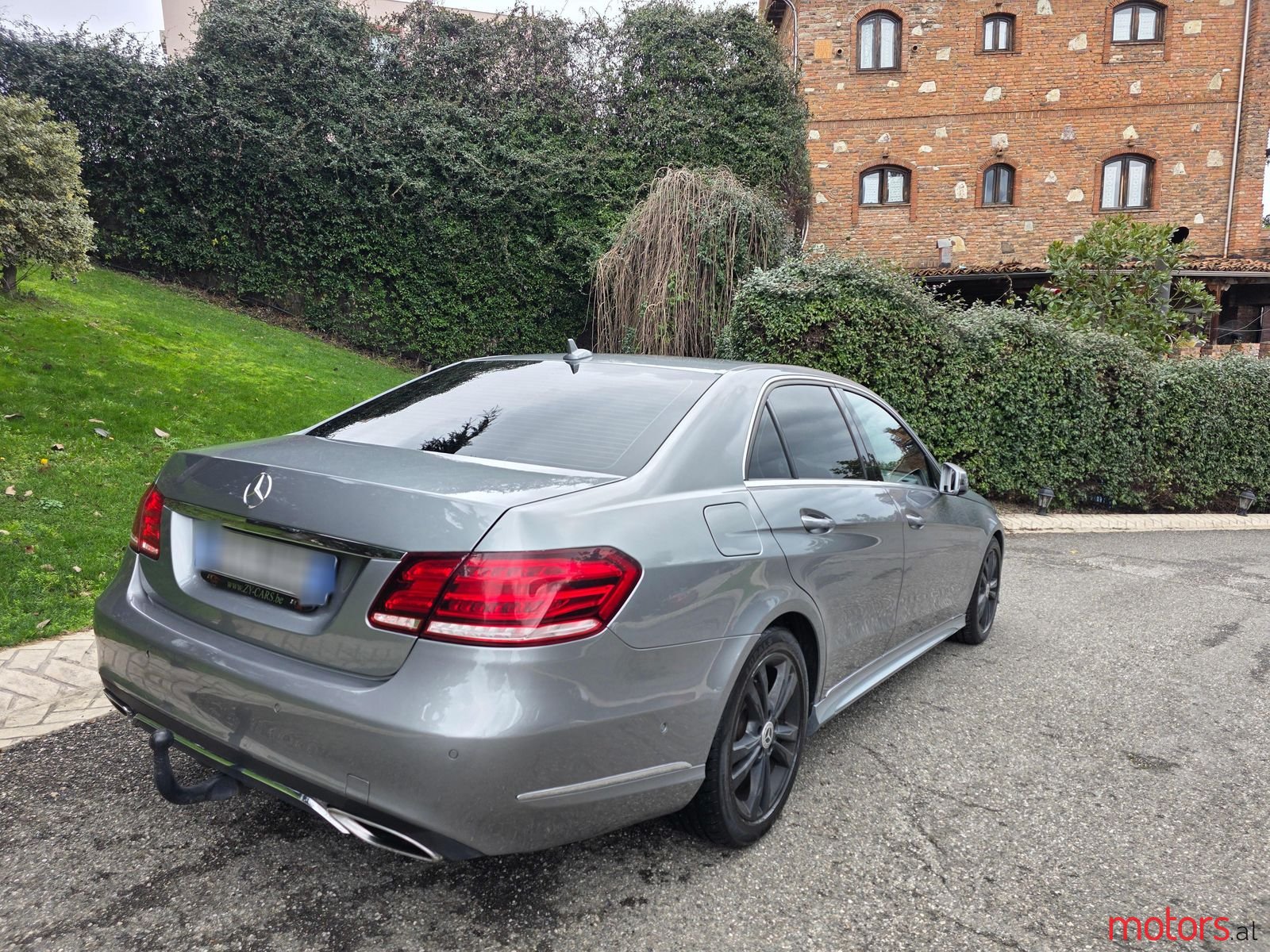 2013' Mercedes-Benz E 220 photo #2