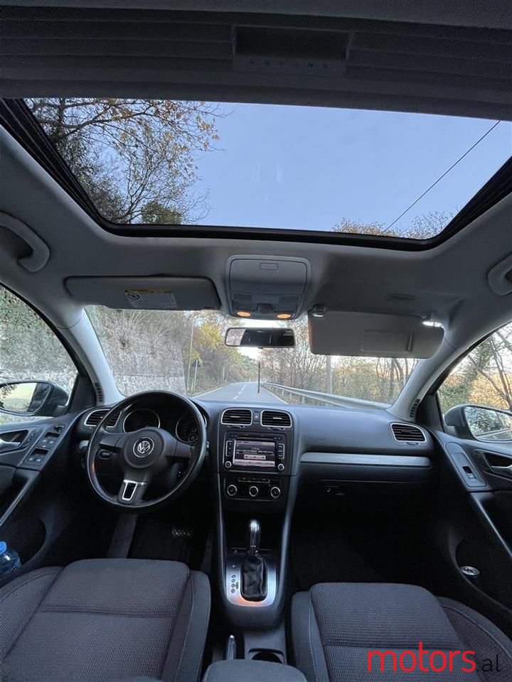 2012' Volkswagen Golf photo #6