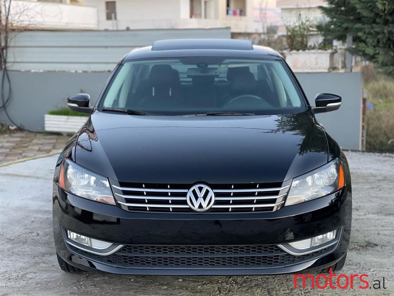 2012' Volkswagen Passat photo #3