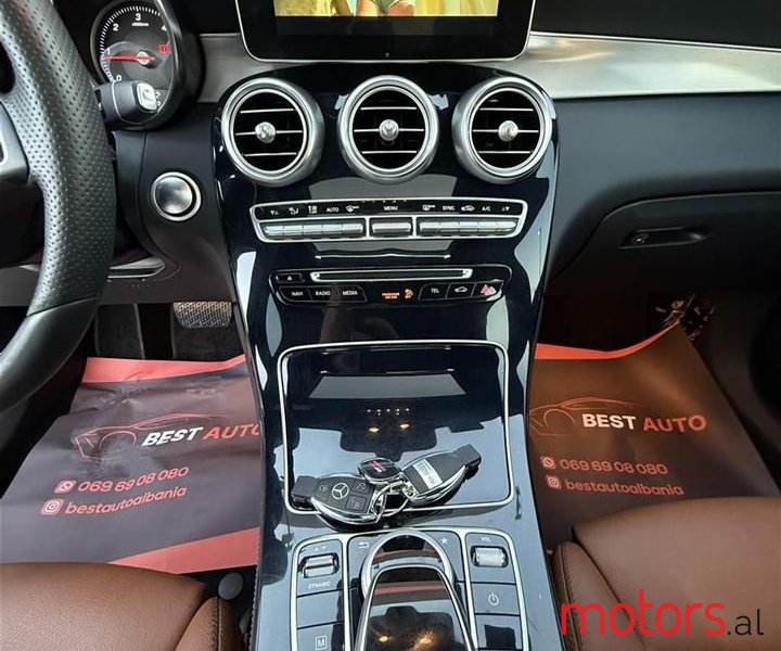 2017' Mercedes-Benz GLC 220 photo #5