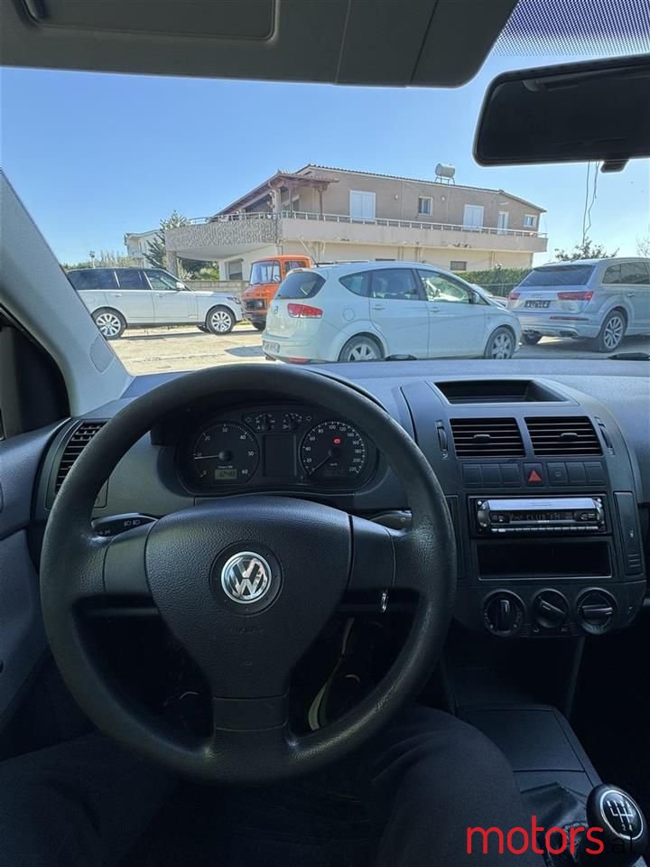 2006' Volkswagen Polo photo #6