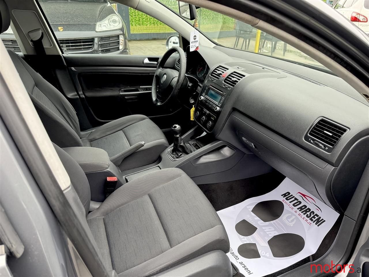 2006' Volkswagen Golf photo #2