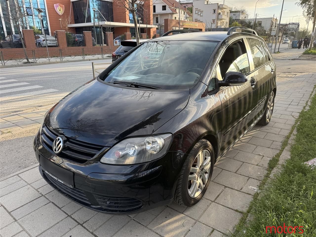 2008' Volkswagen Golf Plus photo #1