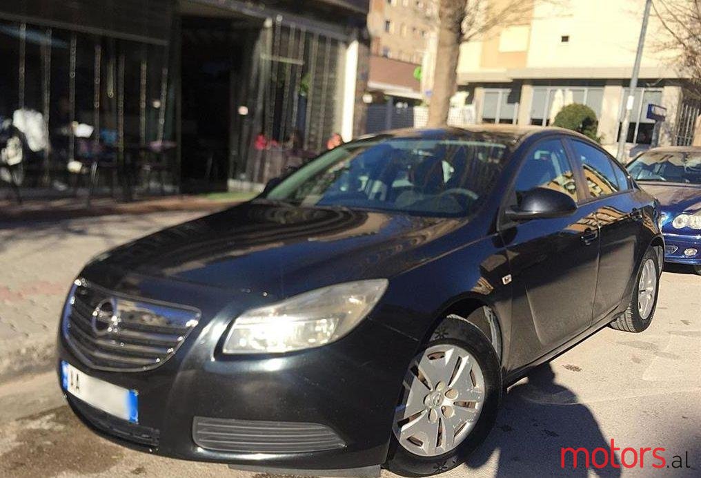2010' Opel Insignia photo #1