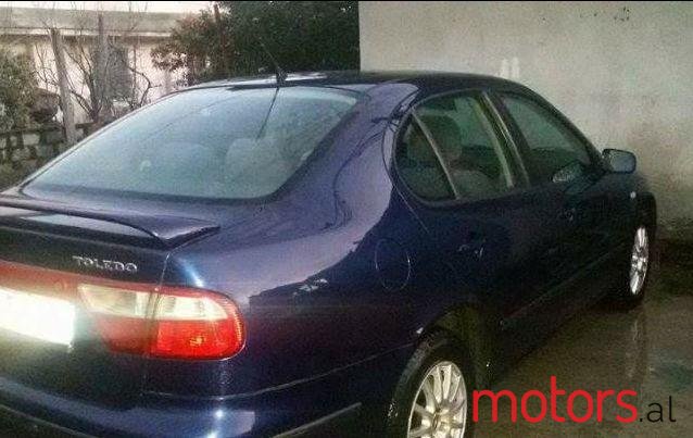2001' SEAT Toledo photo #2