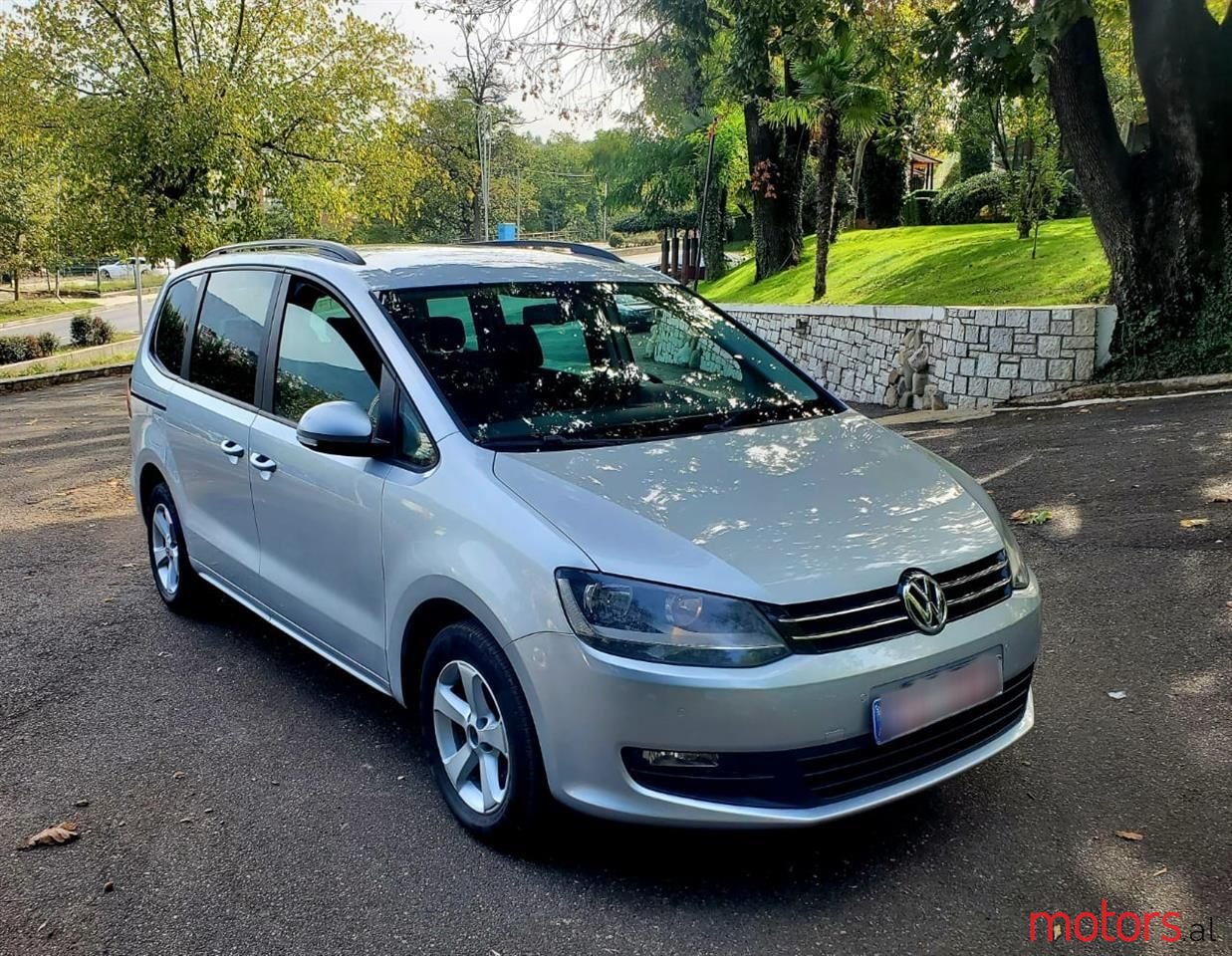 2012' Volkswagen Sharan photo #2