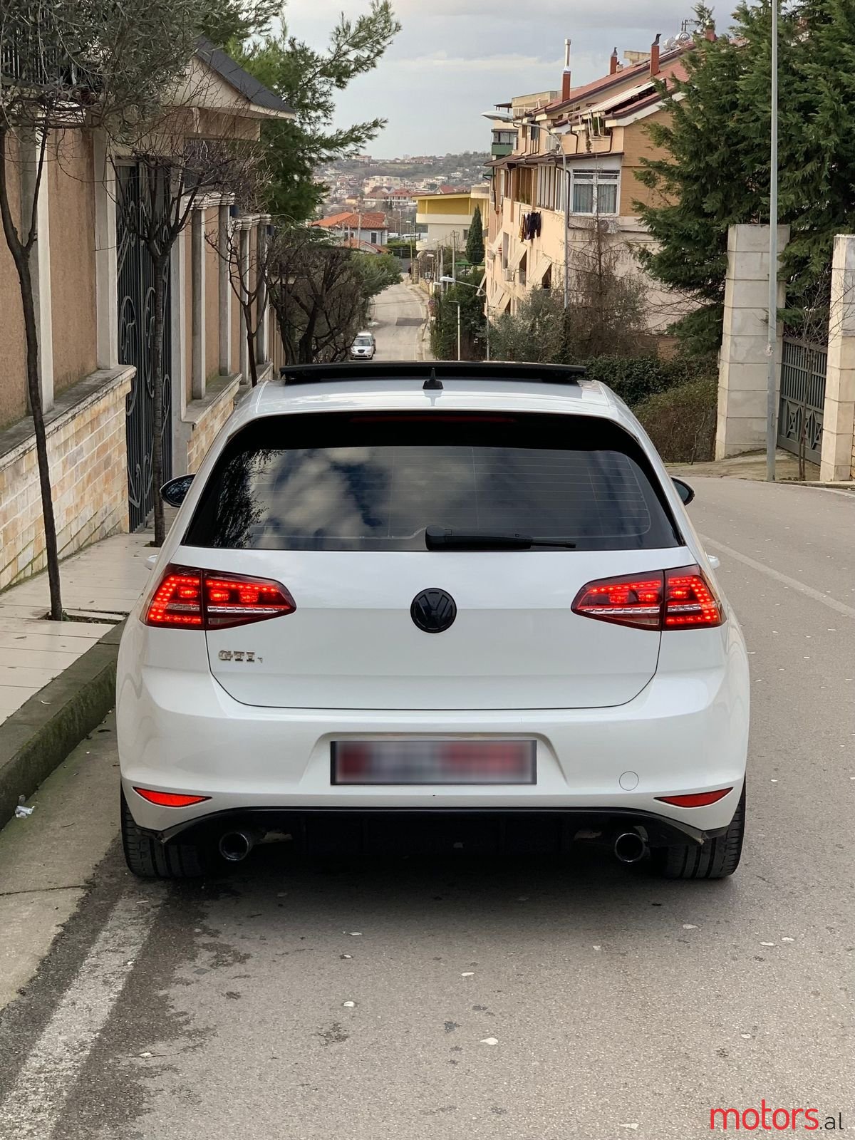 2014' Volkswagen Golf photo #3