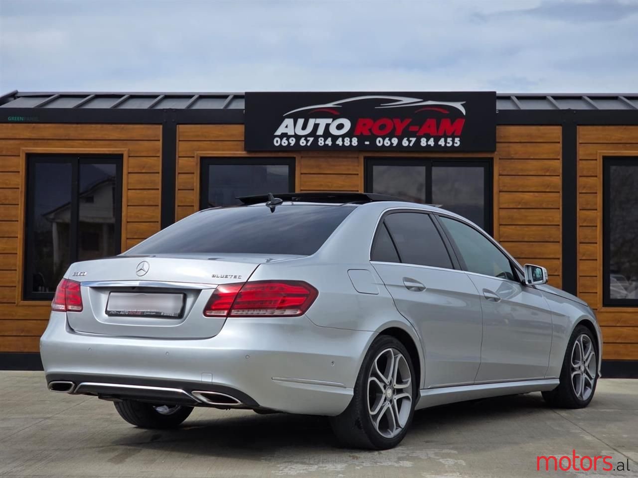 2015' Mercedes-Benz E 250 photo #3