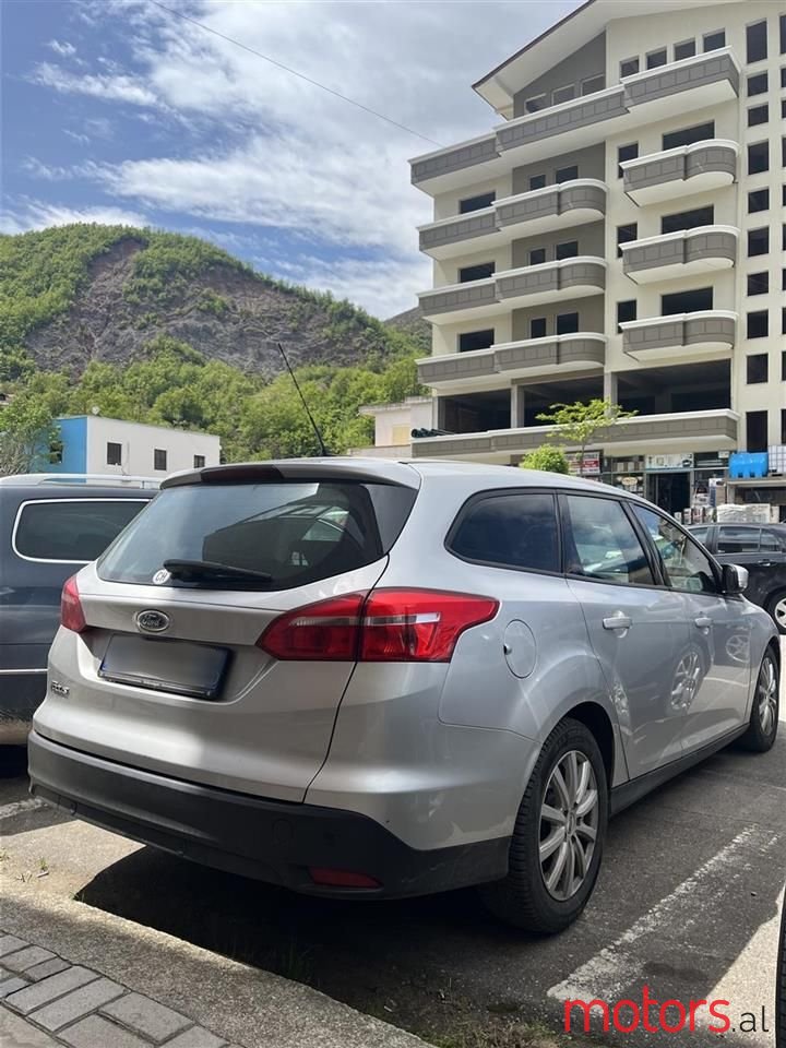 2015' Ford Focus photo #2