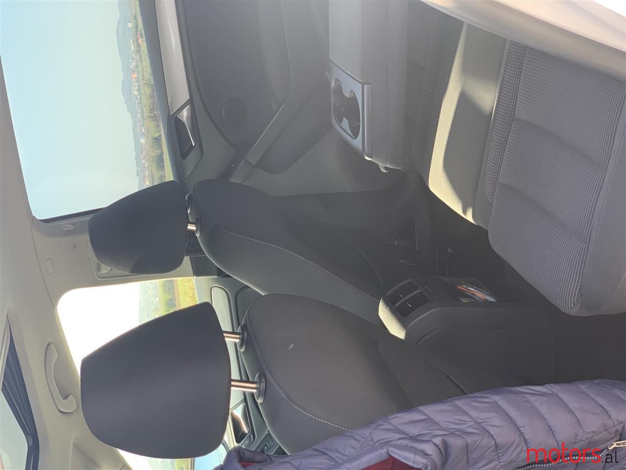 2012' Volkswagen Golf photo #6