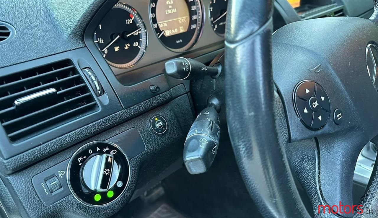 2008' Mercedes-Benz C 180 photo #2