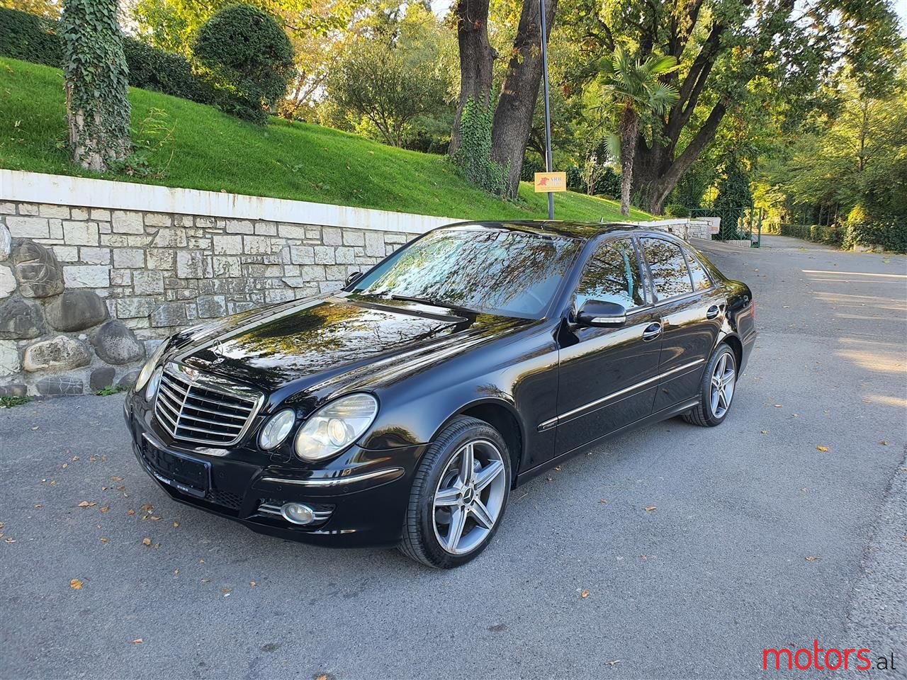 2007' Mercedes-Benz E 200 photo #2